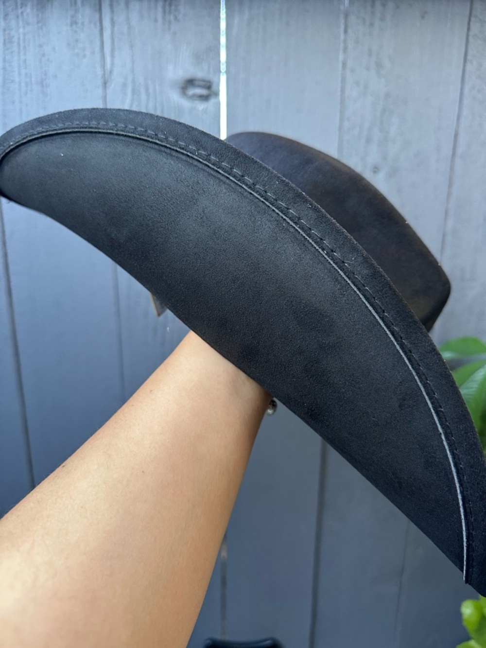 Black Western Cowgirl Hat with Gold Longhorn Concho Band 🤠🤎 Rodeo / Festival - Picture 4 of 5